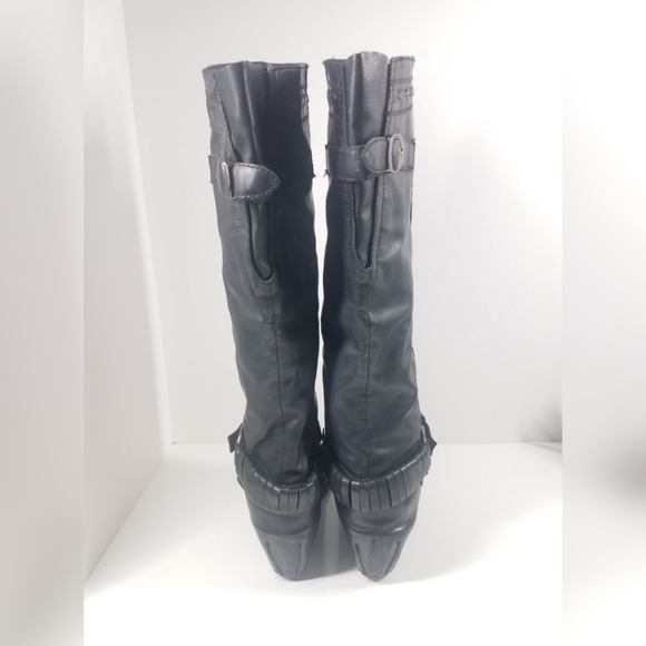Two Lips Black Knee High Heeled Boots - Picture 4 of 13